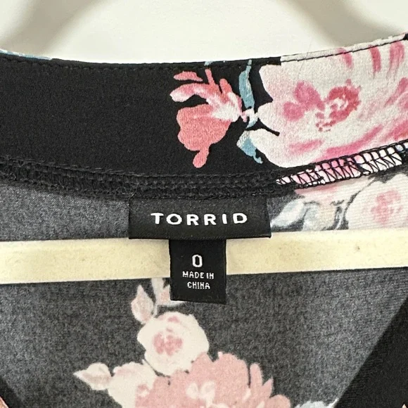 Torrid Plus Size Black Floral V-Neck Dress with Pink & White Blooms - Picture 2 of 8